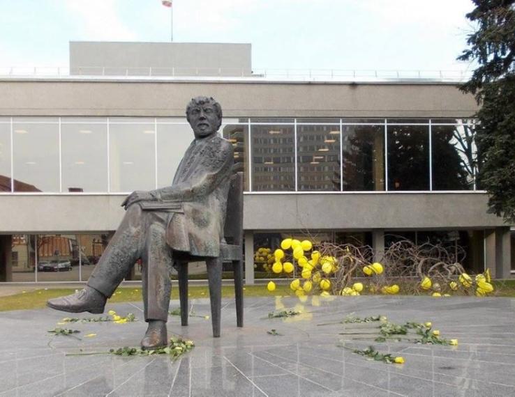 LEGENDINIS PANEVĖŽIO JUOZO MILTINIO DRAMOS TEATRAS ŠVENČIA 80-METĮ